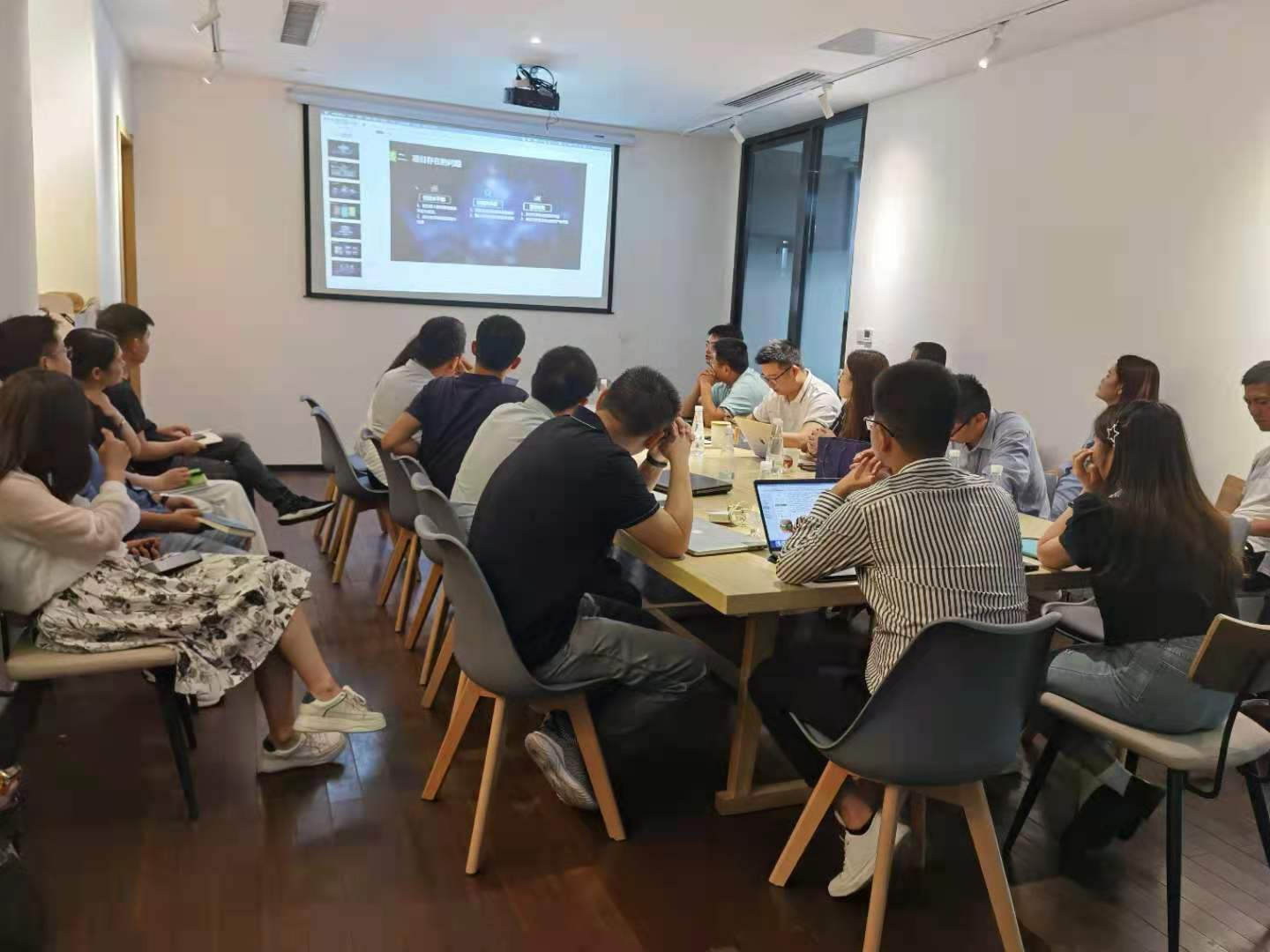 2021年年中會議圓滿結(jié)束